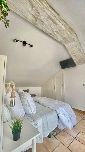 Image No.20-4 Bed House for sale