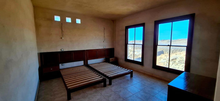 Image No.37-8 Bed House for sale