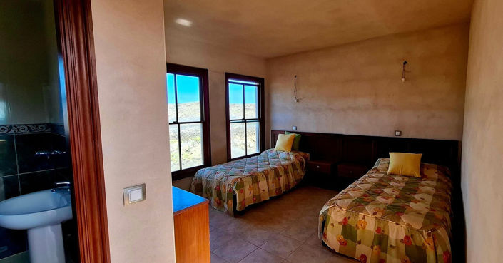 Image No.38-7 Bed House for sale