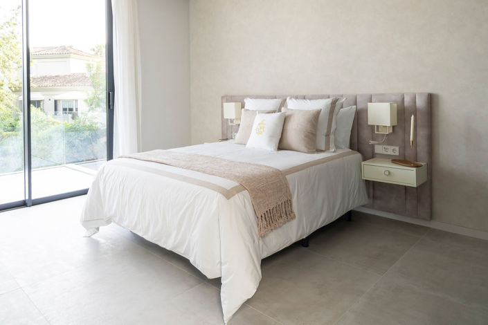 Image No.15-6 Bed Villa for sale