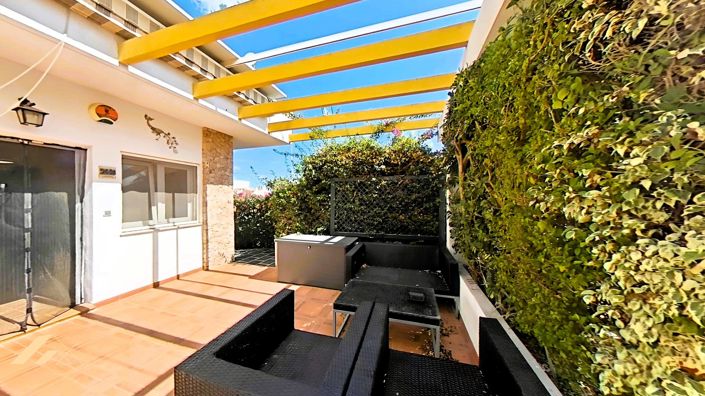 Image No.10-2 Bed Townhouse for sale