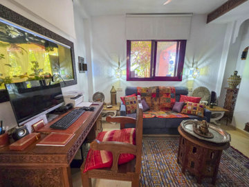 8-e64a9055bba3e77ac8aca3b893cdf826