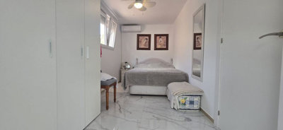 10-bb915d1cb19341576dcdc994b81ab9c5