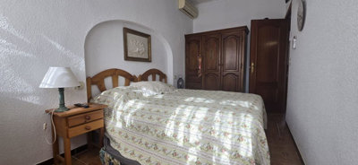 13-5fd73dea700db77384c091ca9818b1a9