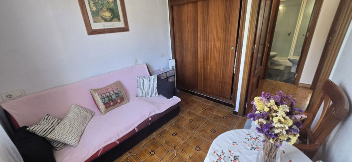 Image No.18-4 Bed House for sale