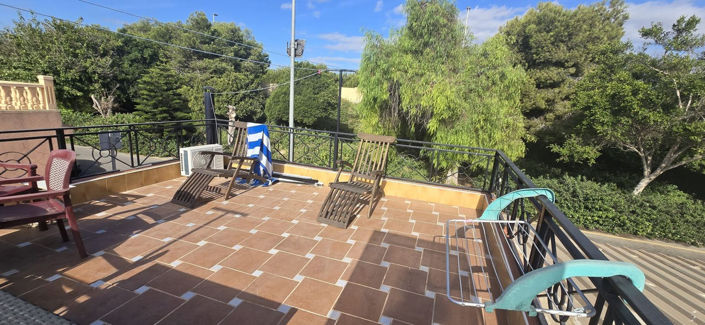 Image No.8-4 Bed House for sale