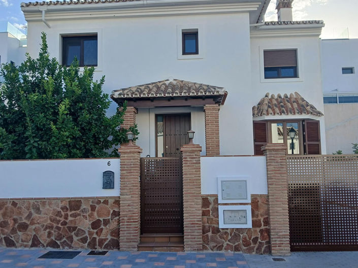 Image No.1-Maison de 4 chambres à vendre à Fuengirola