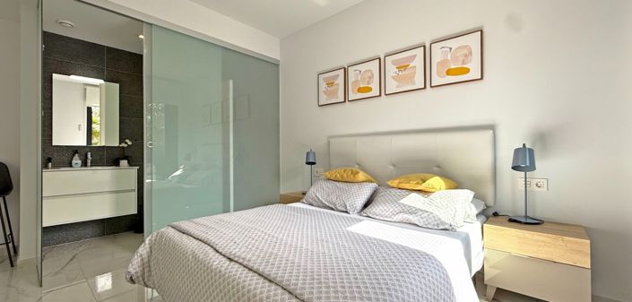 Image No.20-2 Bed House for sale
