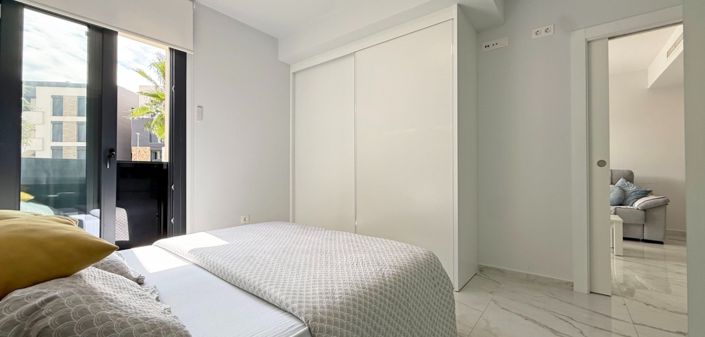 Image No.3-2 Bed House for sale