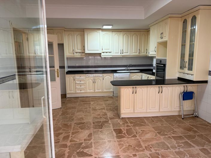 Image No.18-5 Bed Apartment for sale