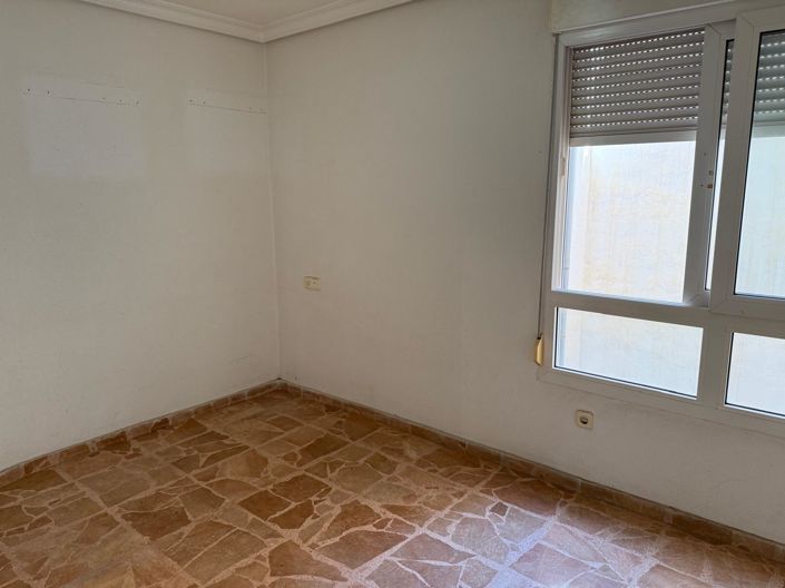 Image No.24-5 Bed Apartment for sale