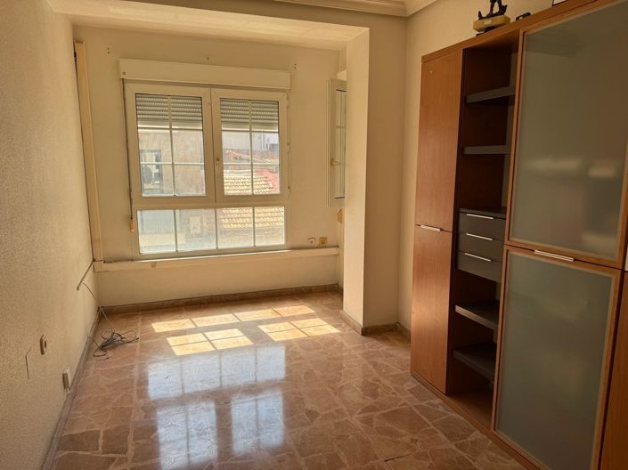 Image No.4-5 Bed Apartment for sale