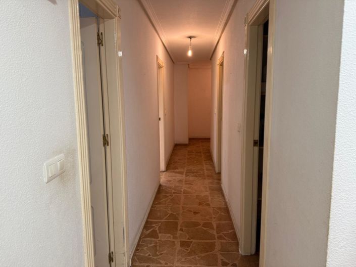 Image No.9-5 Bed Apartment for sale