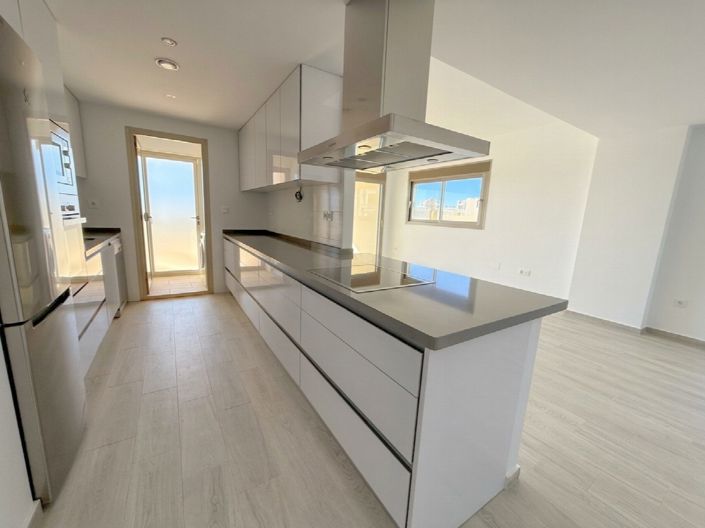 Image No.10-3 Bed Apartment for sale