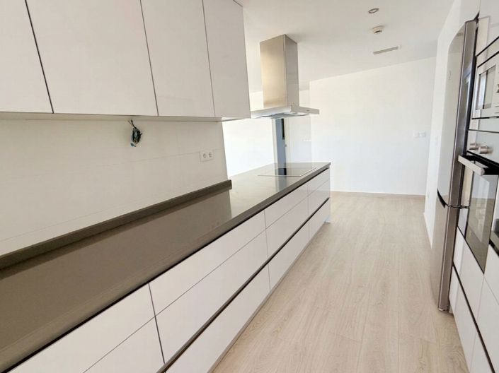 Image No.14-3 Bed Apartment for sale