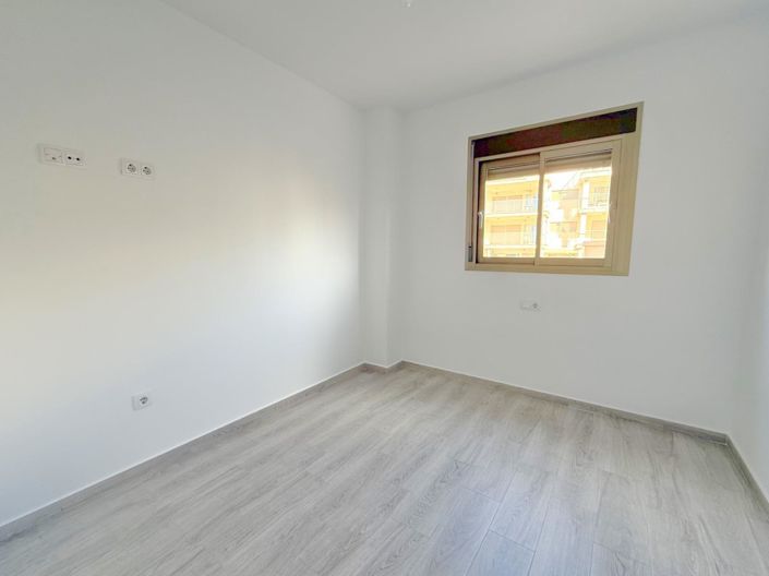 Image No.15-3 Bed Apartment for sale