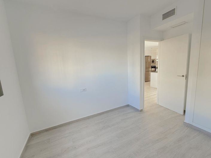 Image No.19-3 Bed Apartment for sale