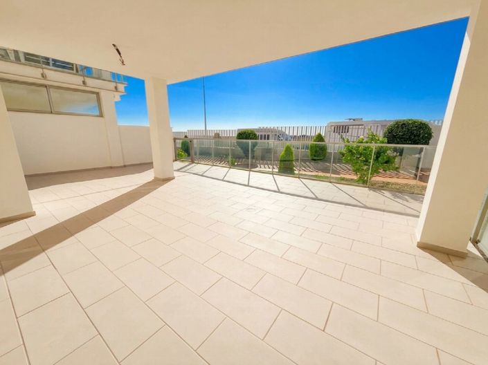 Image No.24-3 Bed Apartment for sale