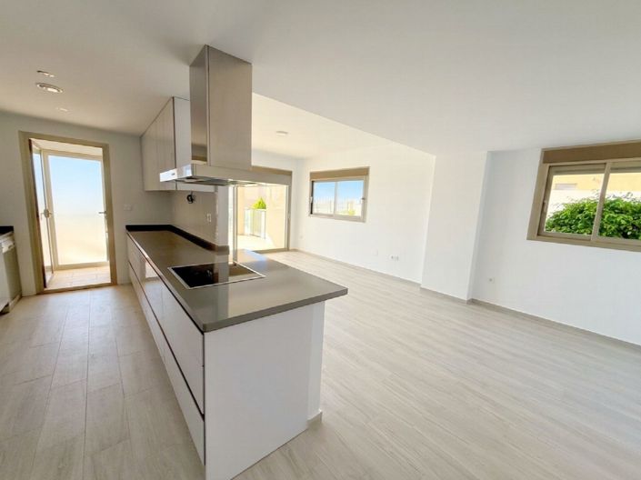 Image No.25-3 Bed Apartment for sale