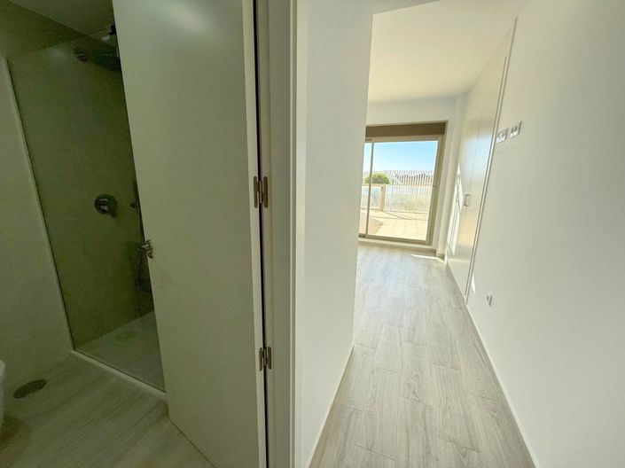Image No.26-3 Bed Apartment for sale