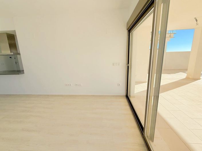 Image No.8-3 Bed Apartment for sale