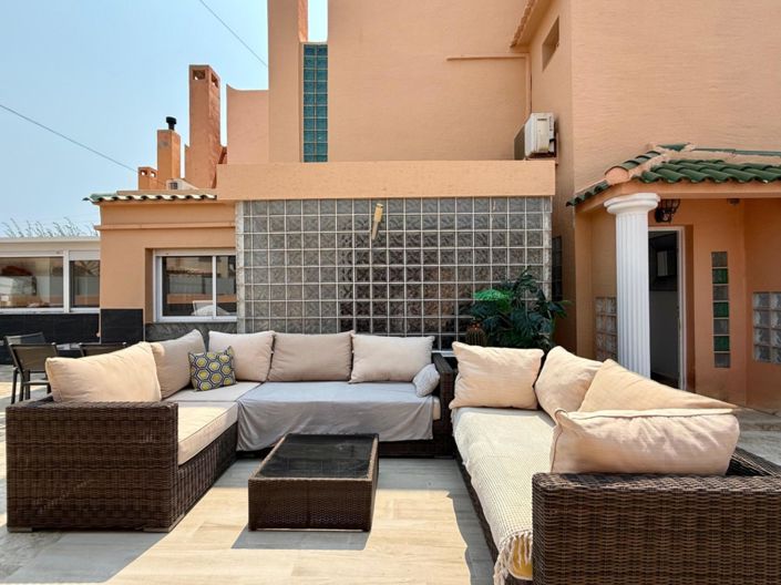 Image No.1-5 Bed Villa for sale
