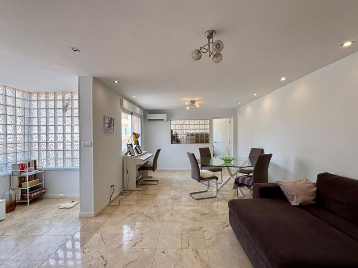 Image No.21-5 Bed Villa for sale