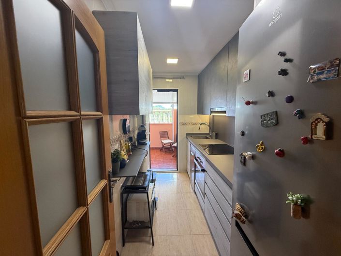 Image No.10-3 Bed House for sale