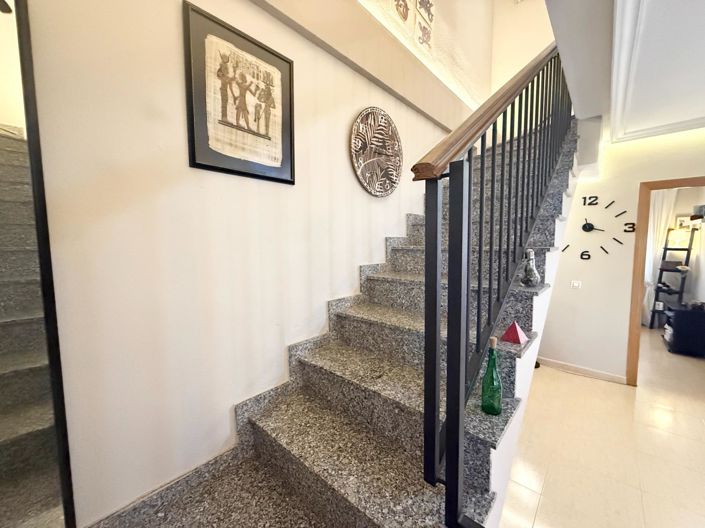 Image No.19-3 Bed House for sale