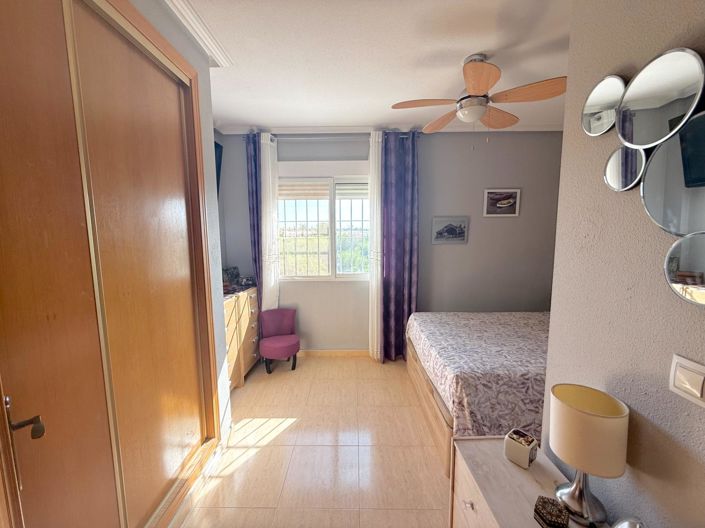 Image No.20-3 Bed House for sale