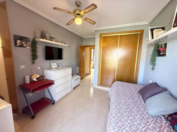 Image No.28-3 Bed House for sale