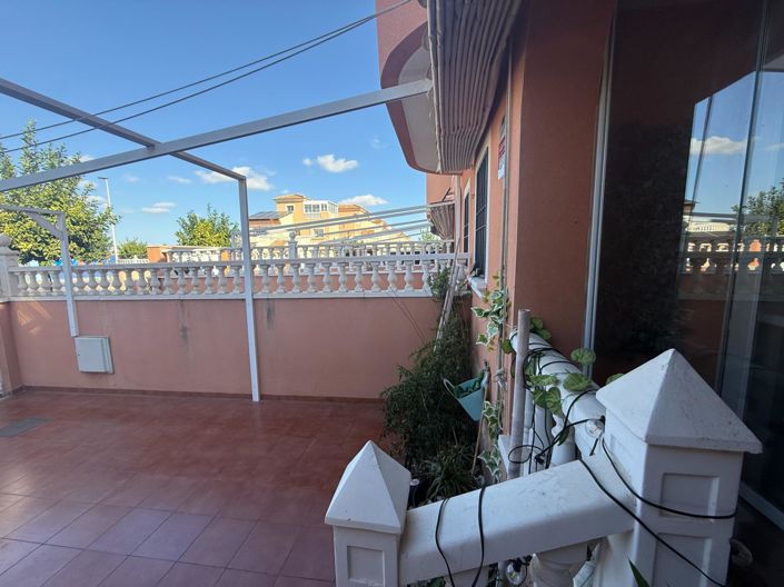 Image No.5-3 Bed House for sale