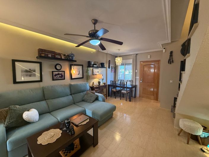 Image No.6-3 Bed House for sale