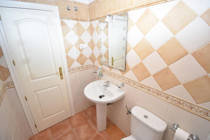 Image No.11-Appartement de 2 chambres à vendre à Elviria