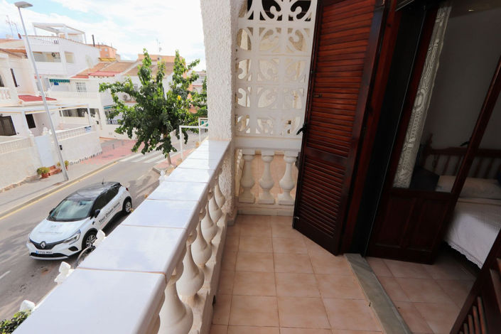 Image No.16-3 Bed Townhouse for sale