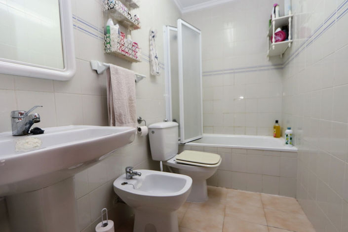 Image No.19-3 Bed Townhouse for sale