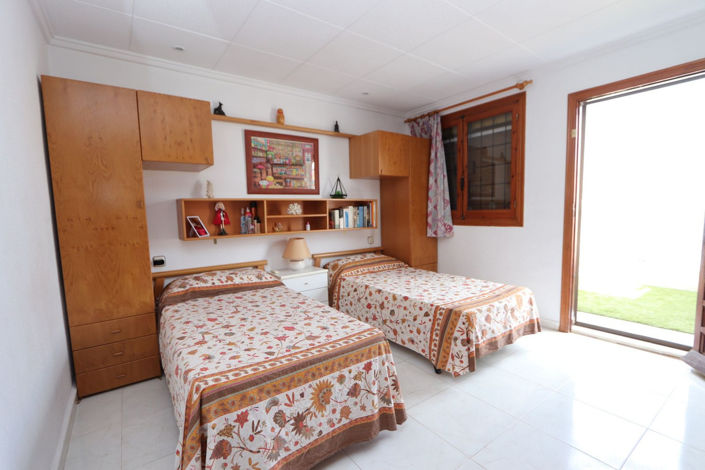 Image No.20-3 Bed Townhouse for sale