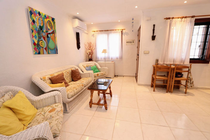 Image No.8-3 Bed House for sale