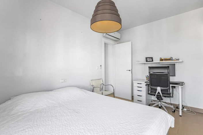 Image No.20-3 Bed Apartment for sale