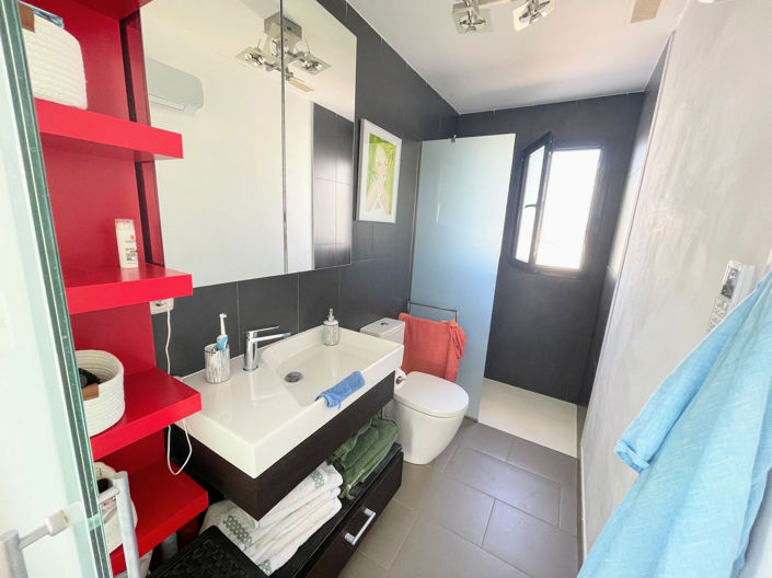 Image No.22-3 Bed Apartment for sale