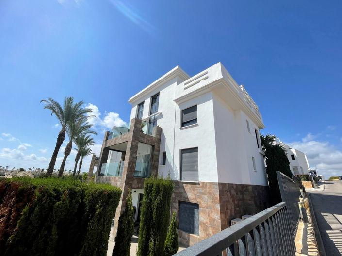 Image No.38-3 Bed Apartment for sale