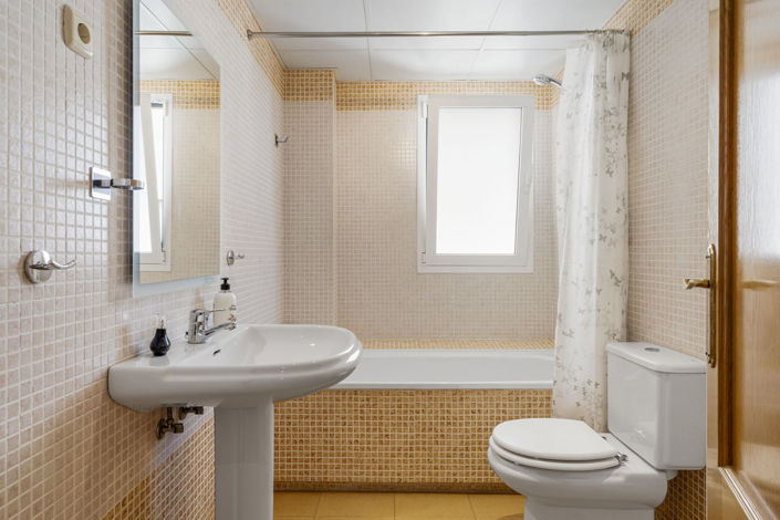 Image No.16-4 Bed Apartment for sale