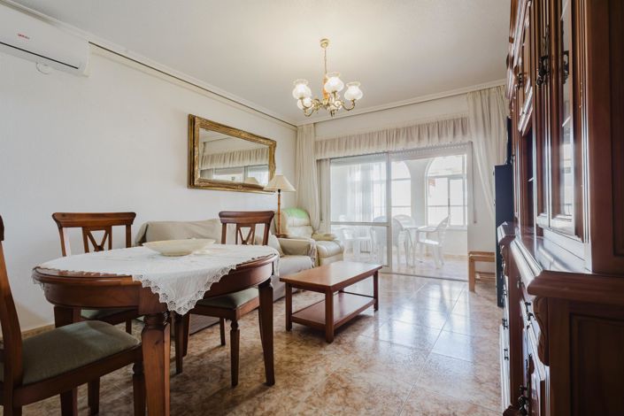 Image No.1-Appartement de 2 chambres à vendre à Torrevieja