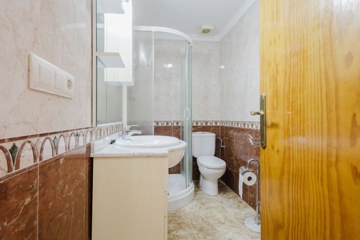 Image No.28-2 Bed Apartment for sale