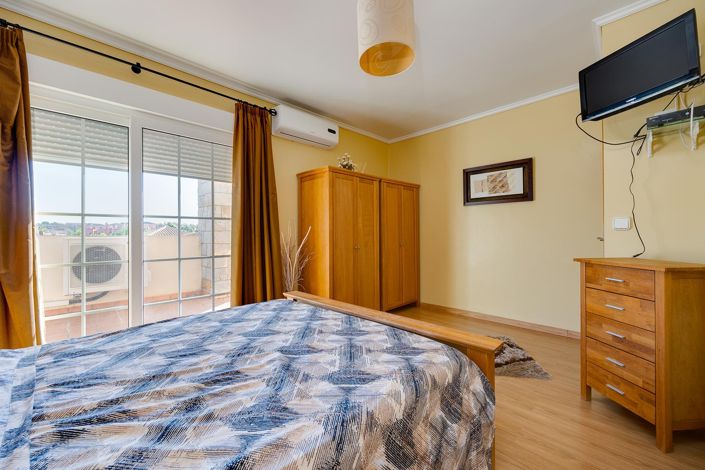 Image No.15-3 Bed Villa for sale