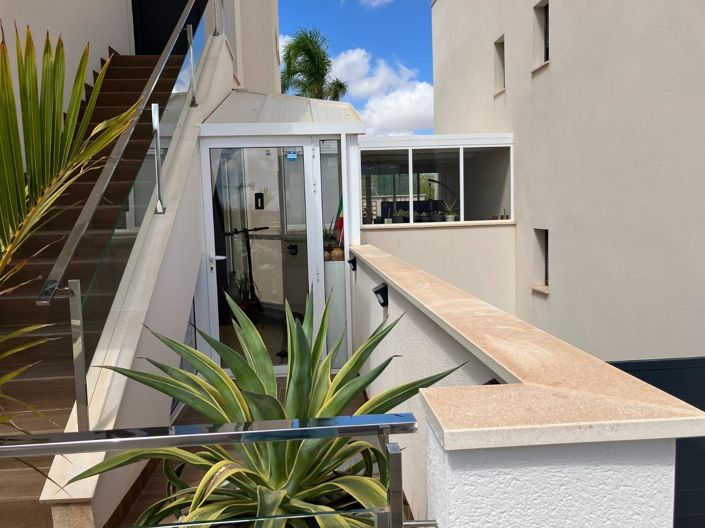 Image No.7-2 Bed House for sale