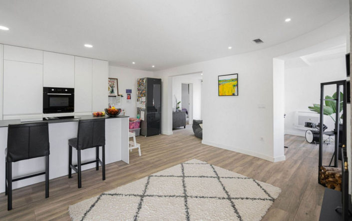 Image No.12-5 Bed House for sale