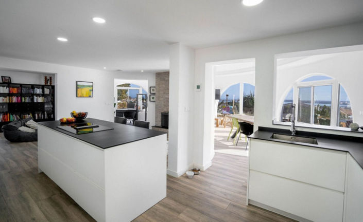 Image No.15-5 Bed House for sale