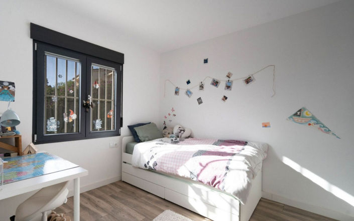 Image No.21-5 Bed House for sale