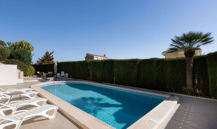 Image No.26-5 Bed House for sale